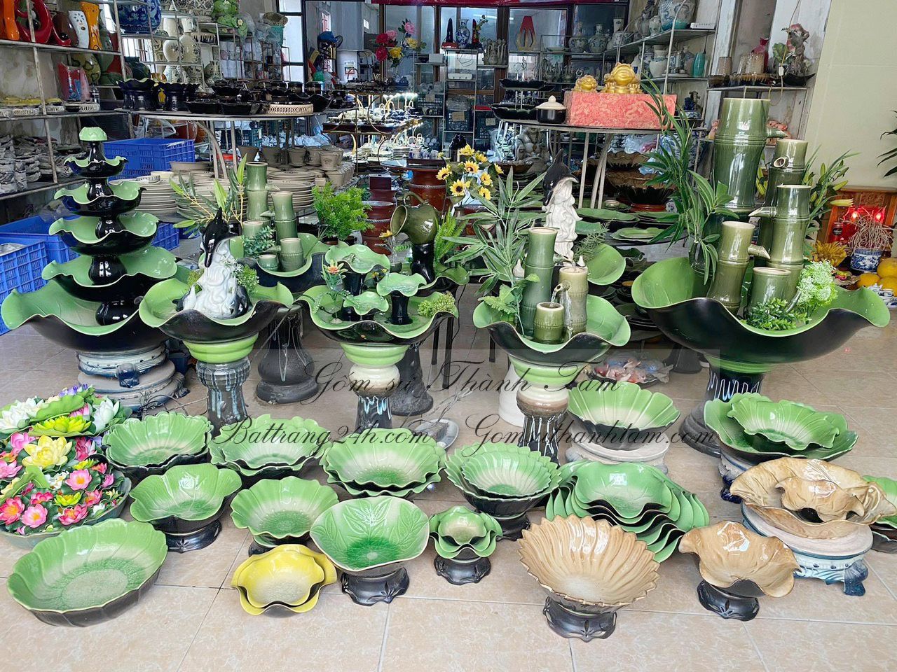 Xưởng sản xuất chậu thả hoa sen phong thủy gốm sứ Bát Tràng men xanh ngọc chất lượng cao cấp, đẹp mắt, giá rẻ